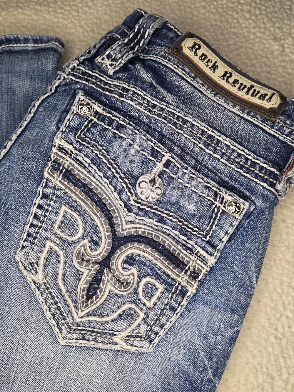 Rock Revival Women's Light Blue Distressed Pocket Jeans Size 27